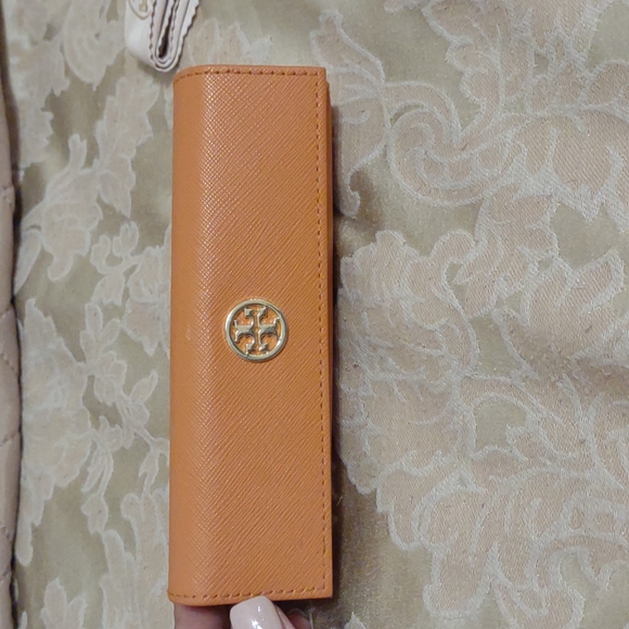 Tory Burch Eye glass case color Orange . - Picture 2 of 8